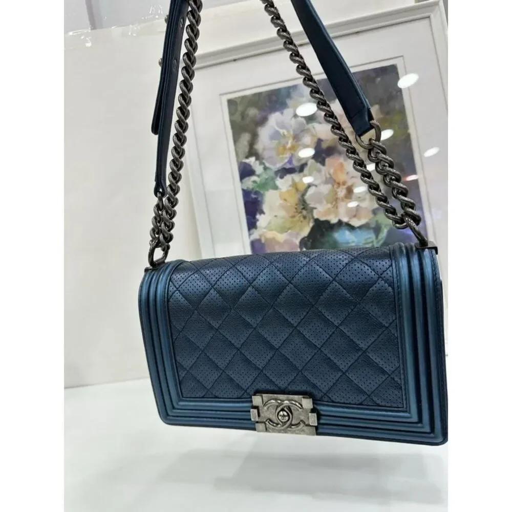 CHANEL brand color